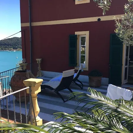 Casa Rossa Apartman *