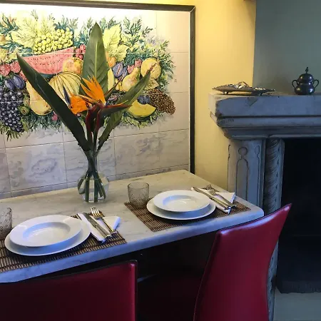 Casa Rossa Apartment