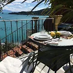 Casa Rossa Apartman *