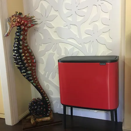 Casa Rossa * 韦内雷港